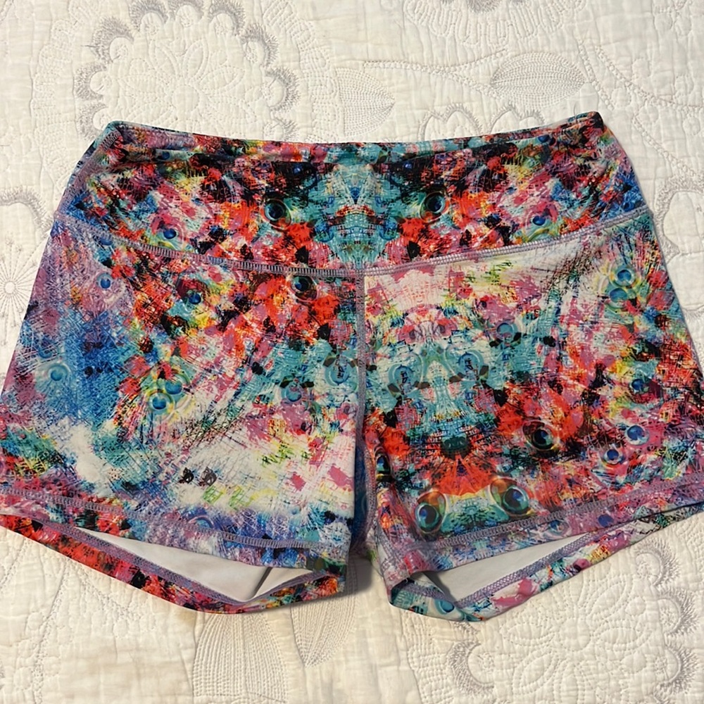 Born primitive peacock double take shorts